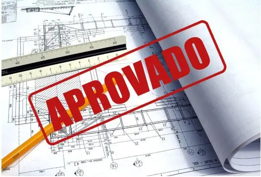 Documentos de aprovação de projetos com carimbos oficiais